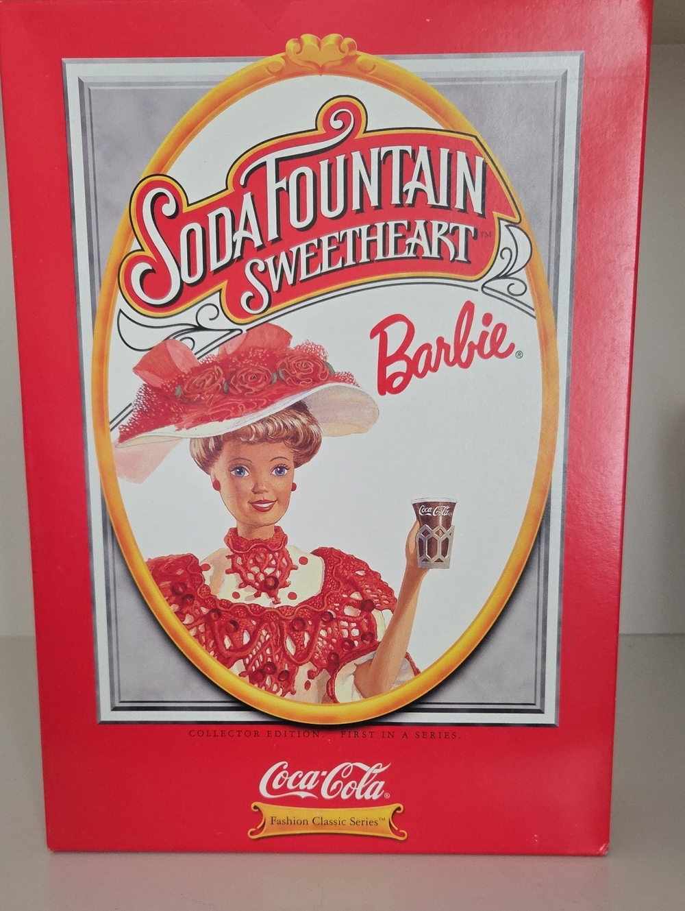 VTG 1996 Coca-Cola Soda Fountain Sweet Heart Barbie Doll NIB Collector Edition